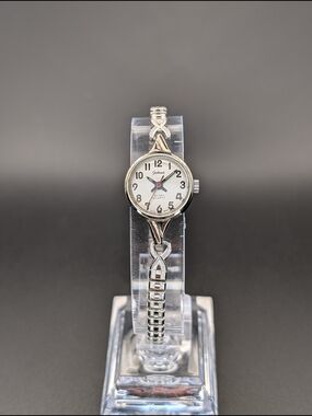 Galaxie By Elgin Women's Quartz Watch In Silver Tone, New Battery - RUNNING